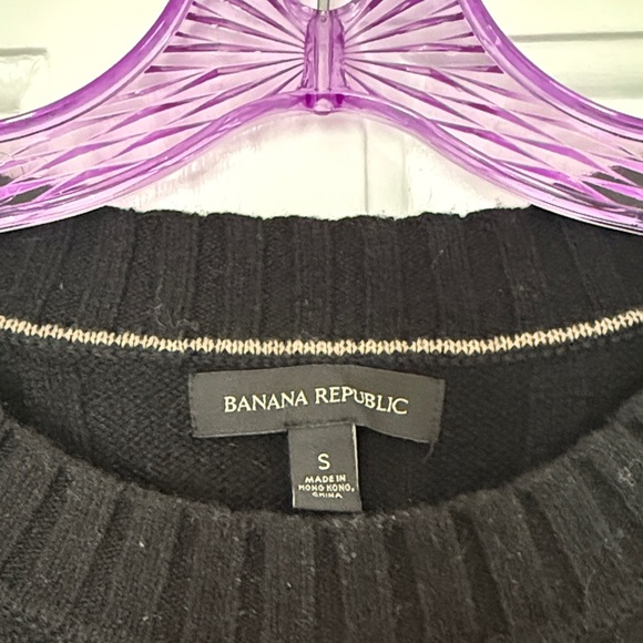 Banana Republic Black Cable Knit 100% Merino Wool Sweater - Picture 2 of 5